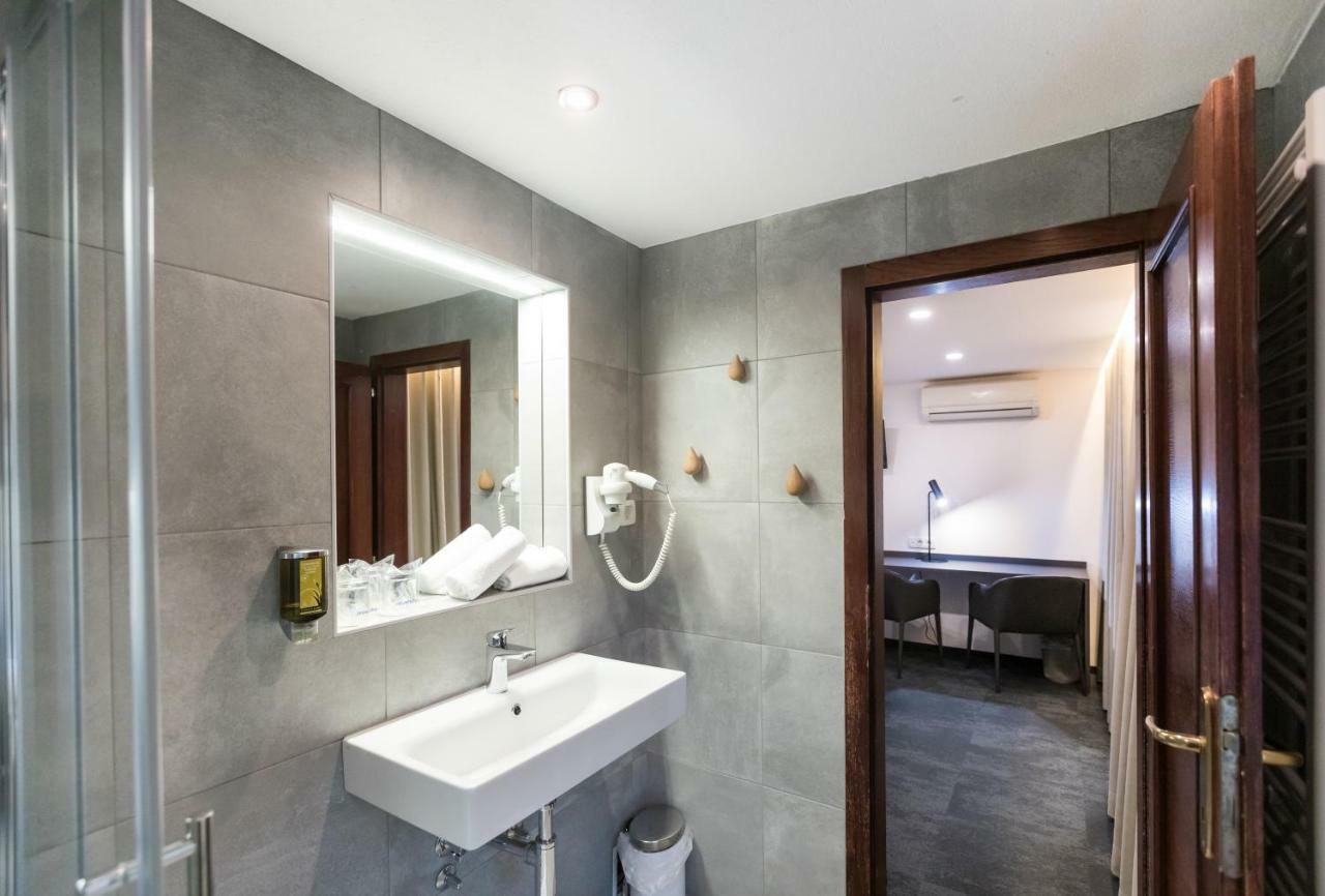 Garni Hotel Cirman Ljubljana Luaran gambar