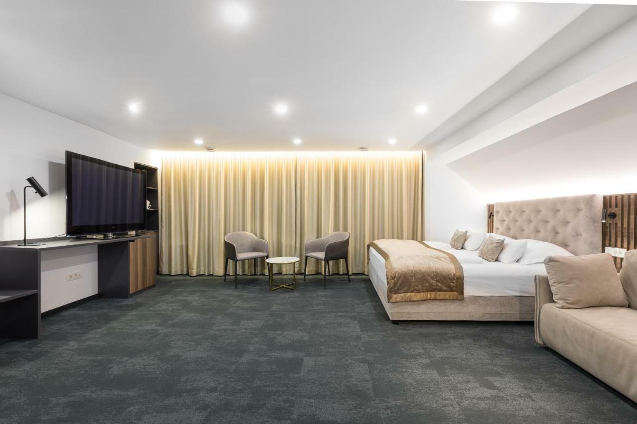 Garni Hotel Cirman Ljubljana Luaran gambar