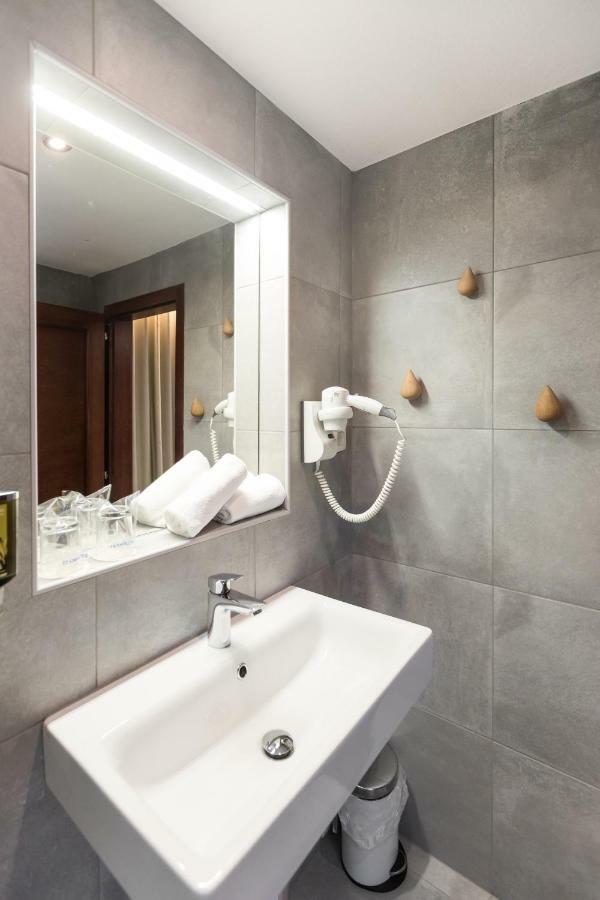 Garni Hotel Cirman Ljubljana Luaran gambar