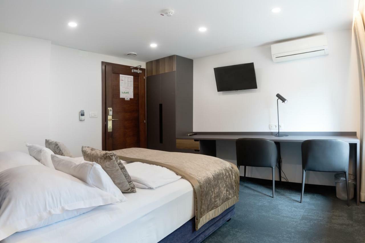 Garni Hotel Cirman Ljubljana Luaran gambar