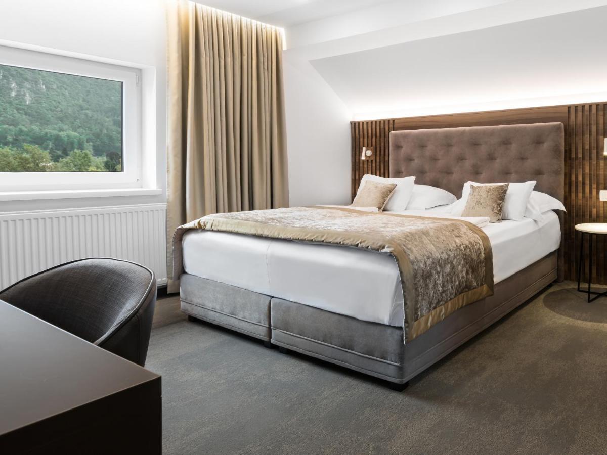 Garni Hotel Cirman Ljubljana Luaran gambar